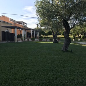 Huone, 1 makuuhuone, tupakointi sallittu, terassi | Ulkopuoli