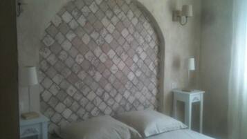 2 slaapkamers, een strijkplank/strijkijzer, wifi, beddengoed