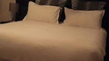 Phòng đôi Tiêu chuẩn | Bộ đồ giường cao cấp, minibar, trang trí khác biệt