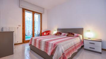 2 habitaciones, tabla de planchar con plancha y wifi gratis