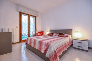 2 Schlafzimmer, Bügeleisen/Bügelbrett, kostenloses WLAN, Bettwäsche