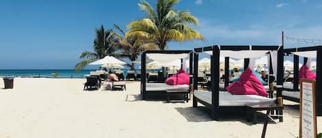 Room, 1 Bedroom, Smoking | Beach
