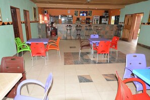 Free daily continental breakfast - Mck Lodge Ltd (Lusaka)
