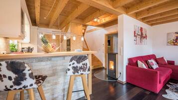 Fernseher, Kamin, DVD-Player, Stereoanlage