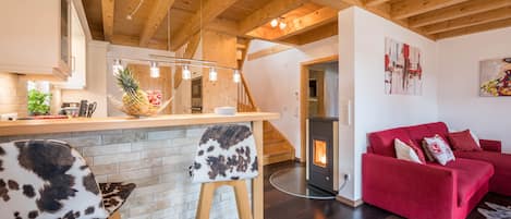 TV, fireplace, DVD player, stereo