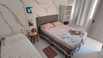 Escrivaninha, Wi-Fi de cortesia, roupa de cama