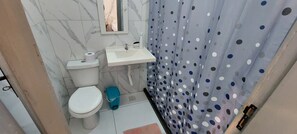 Comfort Double Room, 1 Double Bed | Bathroom | Shower, towels, toilet paper