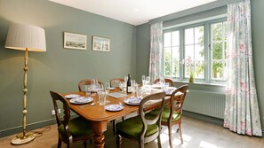 Traditional Cottage, 6 Bedrooms | In-room dining - Pair of Secluded Rural Cottages near Oxford (Witney)