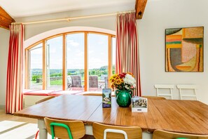 Traditional-Ferienhaus, 4 Schlafzimmer | Essbereich im Zimmer