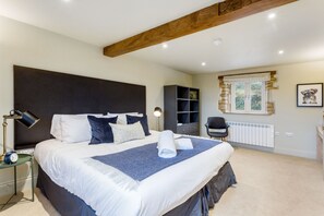 Luksus-småhus, 4 soverom | 4 soverom, sengetøy av topp kvalitet og individuelt dekorert