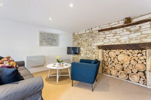 Traditional-Apartment, 2 Schlafzimmer | Wohnzimmer