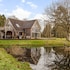 Stunning Lakeside Country Retreat near Cirencester