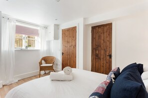 Traditional Apartment, 1 Bedroom | 1 bedroom, premium bedding, individually decorated - Stylish Cotswold Apartment in Central Burford (Burford)