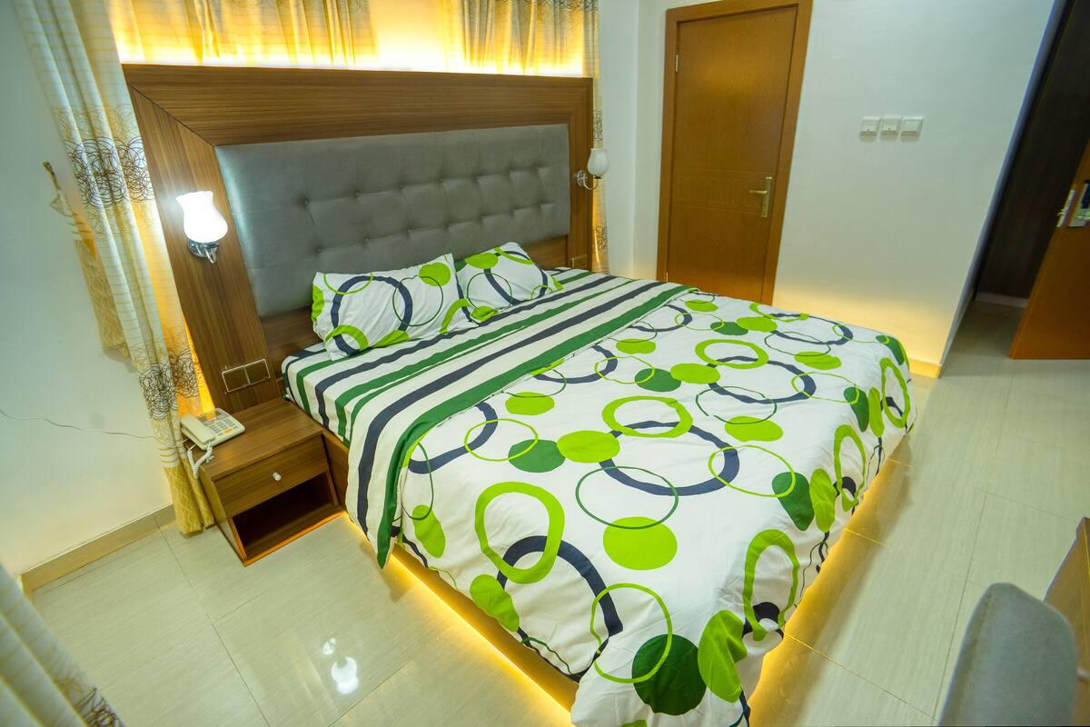 Double Room (Hibiscus) | Minibar, desk, free WiFi