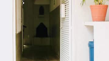 House, 1 Bedroom, Balcony, City View | Interior