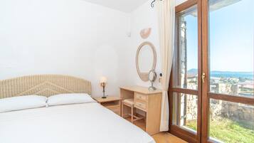 3 Schlafzimmer, BĂŒgeleisen/BĂŒgelbrett, kostenloses WLAN, BettwĂ€sche