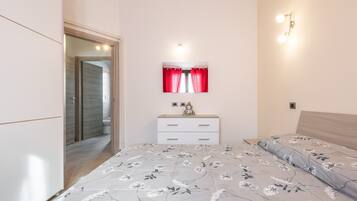 2 Schlafzimmer, Bügeleisen/Bügelbrett, Bettwäsche