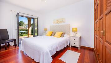 3 soveværelser, skrivebord, strygejern/strygebræt, gratis Wi-Fi