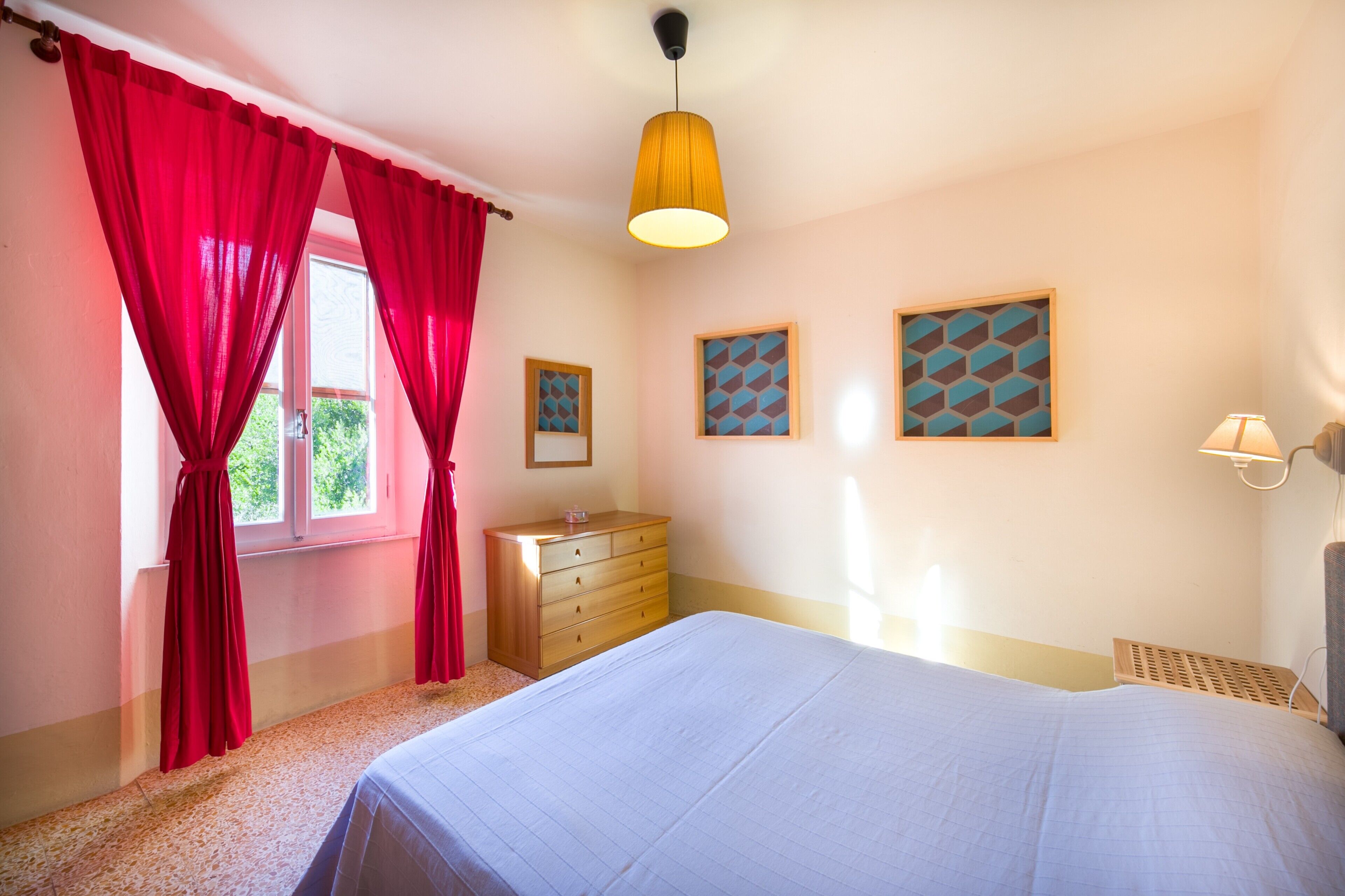 1 camera, ferro/asse da stiro, Wi-Fi gratuito, lenzuola