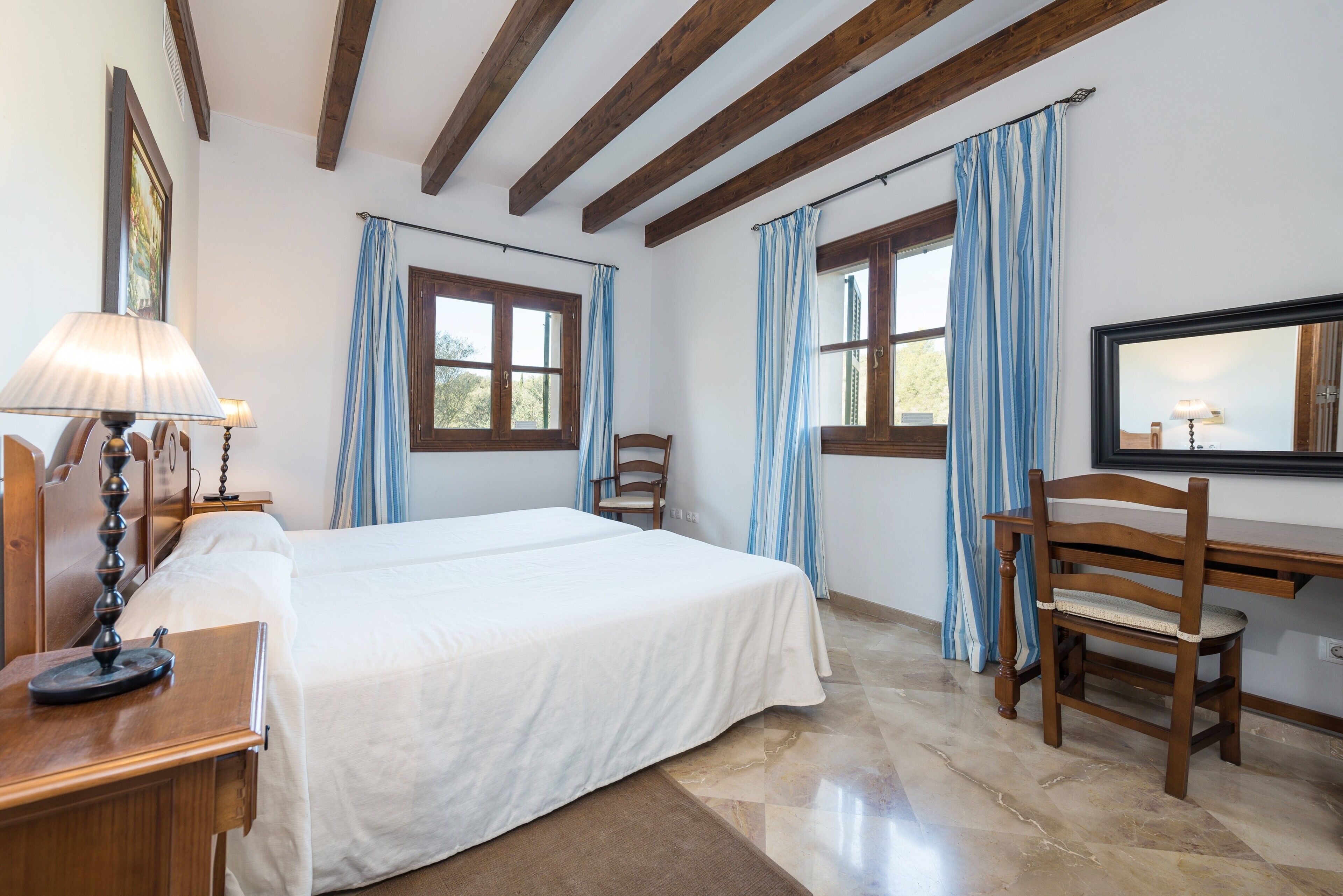 6 bedrooms, iron/ironing board, free WiFi, bed sheets