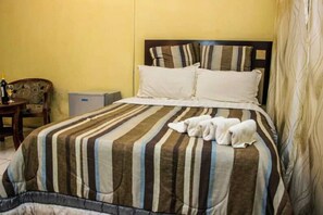 Standard Double Room | Premium bedding, minibar, free WiFi, bed sheets - Dream Heart Lodge (Ndola)
