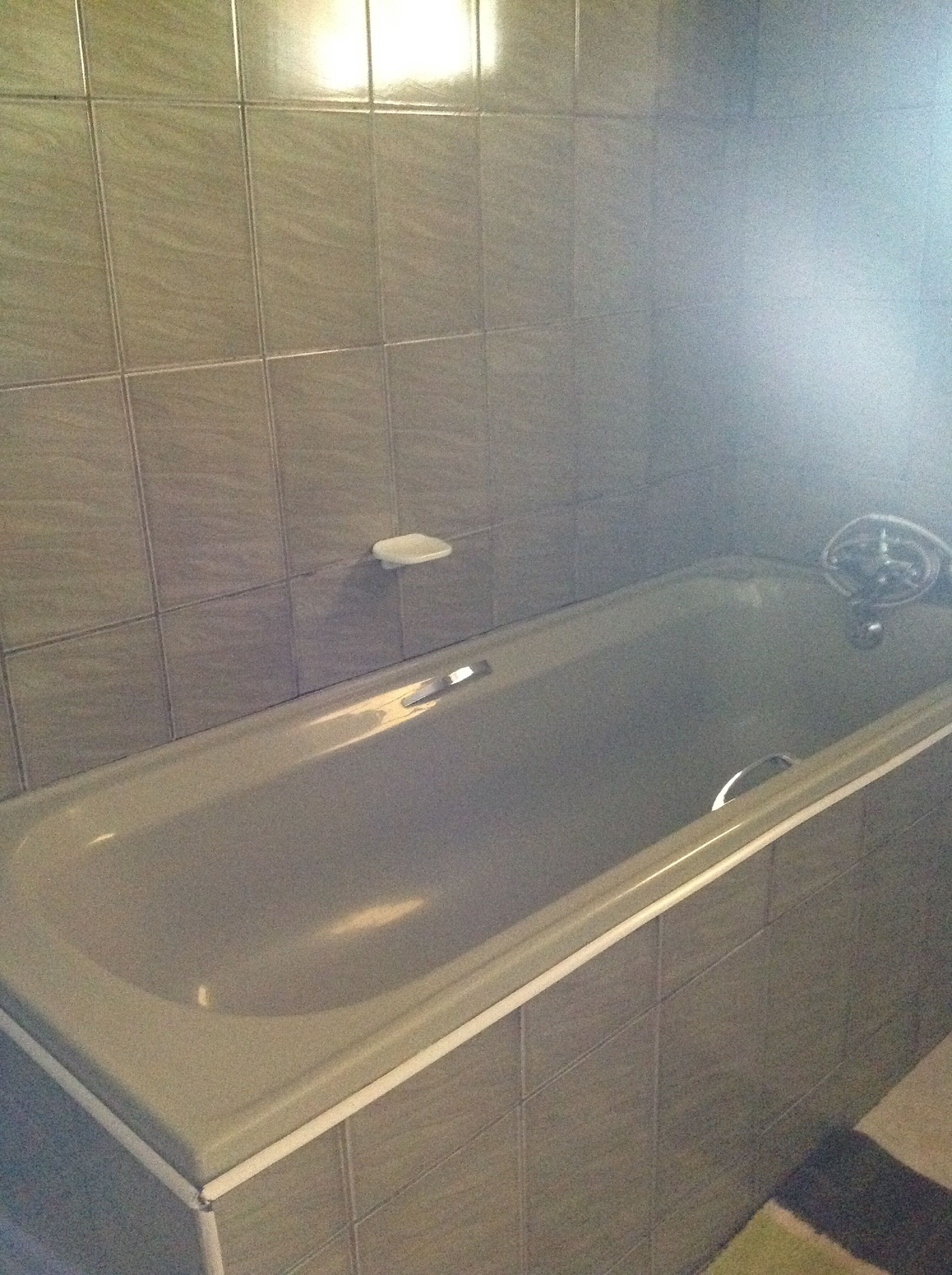 Standard Double Room | Bathroom shower