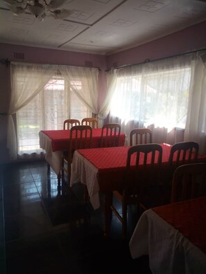 Breakfast, lunch, dinner served; local and international cuisine  - Jedidiah Guest House (Kitwe)