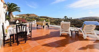 Maison de vacances "Villa Clara 3" avec grande piscine, vue imprenable, terrasse et jardin