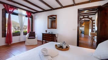 2 bedrooms, free WiFi, bed sheets