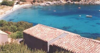 Holiday home only 30 metres from the sea – Casa Accu is Prezzus G