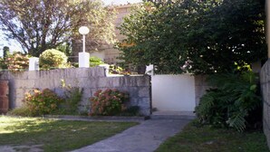 Maison, 6 chambres, fumeur, balcon | Jardin