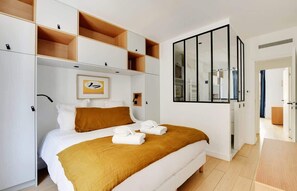 4 Schlafzimmer, Bügeleisen/Bügelbrett, Reisekinderbett, WLAN