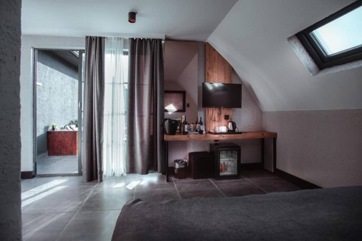 Deluxe Room, 1 King Bed | 1 bedroom, Egyptian cotton sheets, premium bedding, memory foam beds