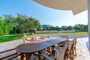 Outdoor dining - Villa Leo 2 , Dassia (Corfu)