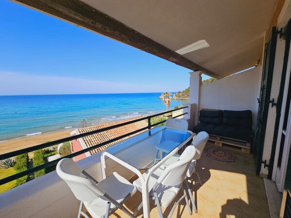 Appartement, 1 chambre, fumeurs, balcon | Restauration extérieure