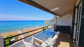 Apartment, 1 Bedroom, Smoking, Balcony | Outdoor dining