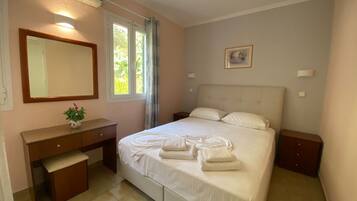 1 bedroom, iron/ironing board, bed sheets