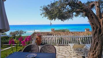 Apartment, 1 Bedroom, Smoking, Garden View | Outdoor dining