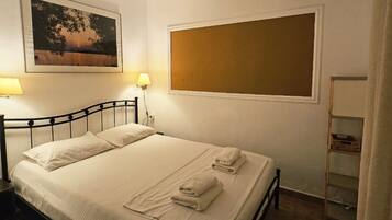 Apartment, 1 Bedroom, Smoking, Garden View | 2 bedrooms, iron/ironing board, bed sheets