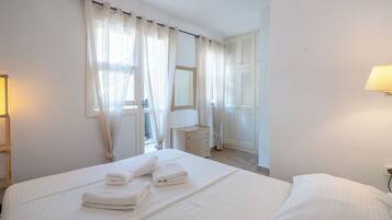 Appartement, 1 chambre, fumeurs, vue jardin | 2 chambres, fer et planche à repasser, draps fournis