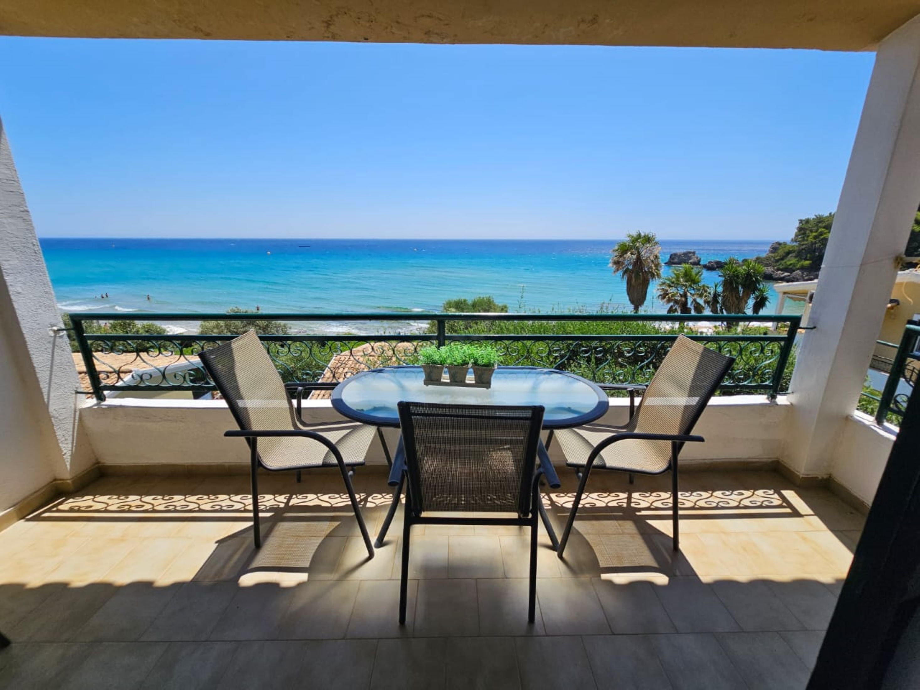 Departamento, 1 habitación, para fumadores, balcón | Restaurante al aire libre