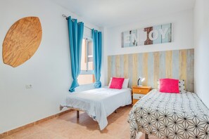 3 quartos, ferros/tábuas de passar roupa, Wi-Fi de cortesia