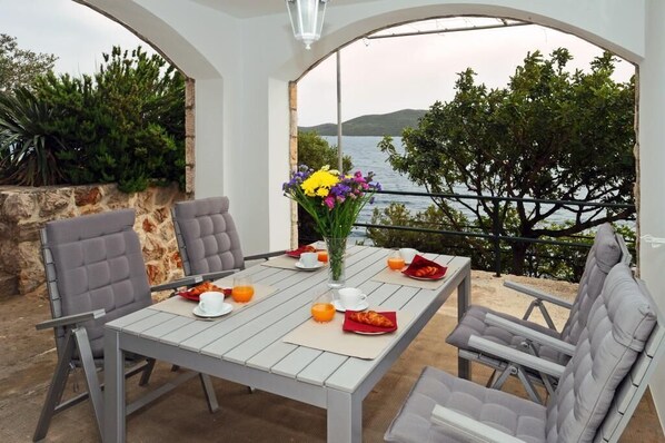 House (One Bedroom Apartment with Terrace) | Teres/patio