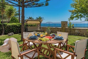Apartment, 1 Bedroom, Smoking, Balcony | Outdoor dining