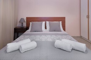 Apartment, 1 Bedroom, Smoking, Balcony | 2 bedrooms