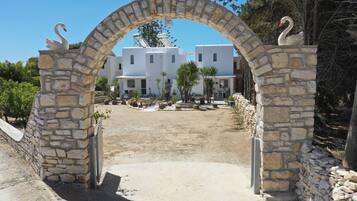 Entrada de la propiedad