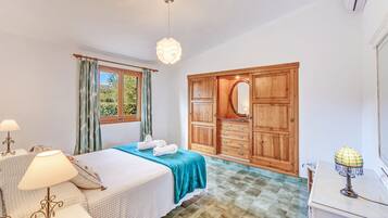 3 sovrum, strykjärn/strykbräda, gratis wi-fi och sängkläder