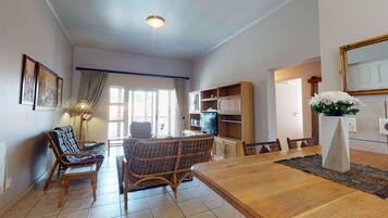 Căn hộ dành cho gia đình, 3 phòng ngủ | Phòng khách