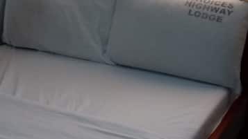 Double Room Single Use | Desk, free WiFi, bed sheets