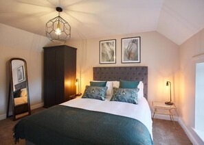 4 chambres, fer et planche à repasser, Wi-Fi gratuit, draps fournis